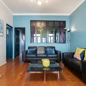 Chiado Bairro Alto, Bright And Newly Renovated 3 Bedroom Apartment, Historical Center Lisbon