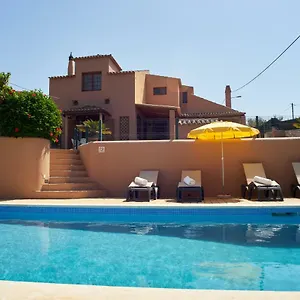 Villa O Monte: Charming Family Near, Alvor